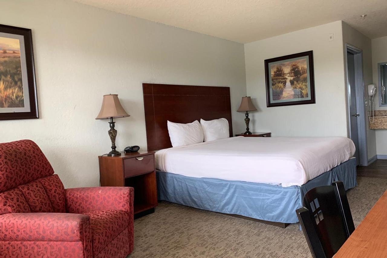 Oyo Hotel Pearsall I-35 West Εξωτερικό φωτογραφία