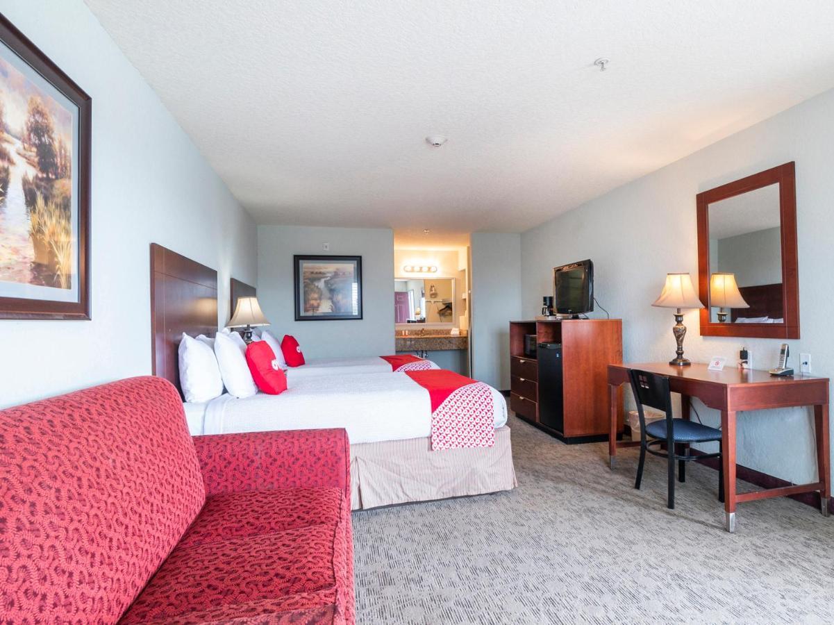Oyo Hotel Pearsall I-35 West Εξωτερικό φωτογραφία