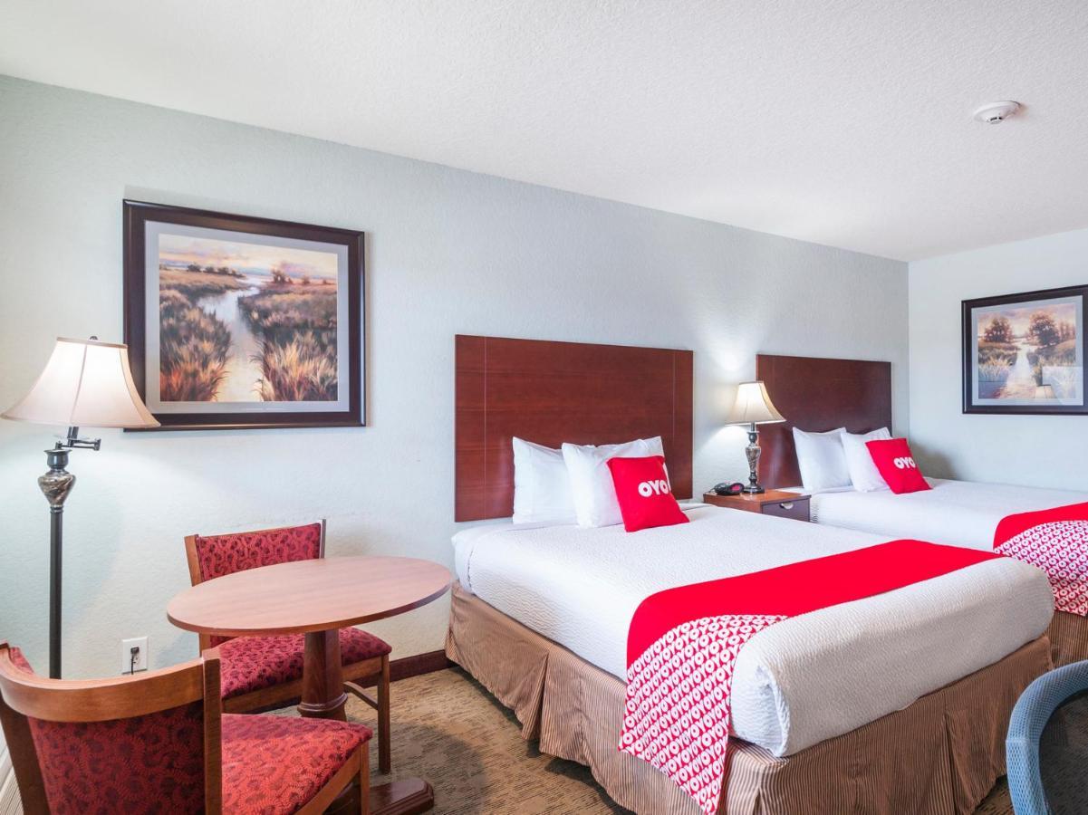 Oyo Hotel Pearsall I-35 West Εξωτερικό φωτογραφία